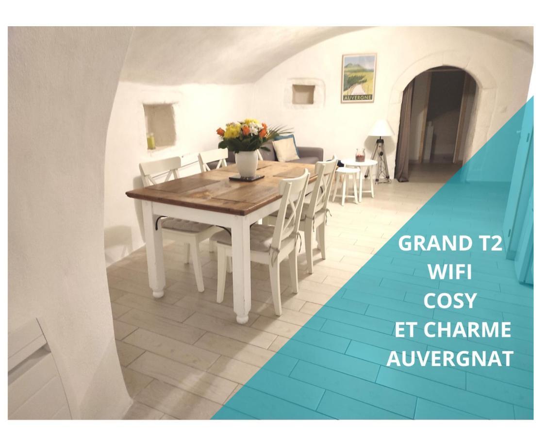 Les Insolites De Champeix Exteriör bild